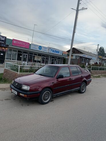 авто машина сатылат: Volkswagen Vento: 1997 г., 1.8 л, Механика, Бензин, Седан