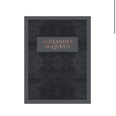 журналы о моде и стиле: Книга ALEXANDER MCQUEEN Эта книга посвящена творчеству Александра