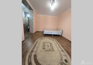 сдаю 1 комнатную квартиру политех: 1 комната, 30 м², Сталинка, 1 этаж, Евроремонт