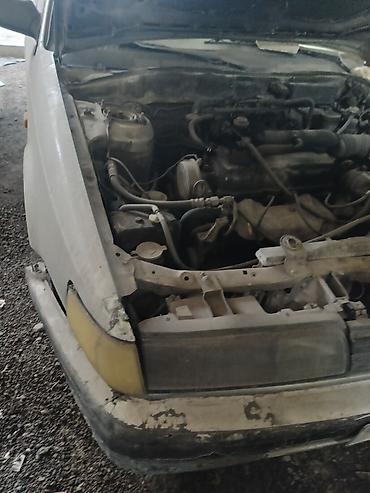 бак бенза: Mazda 323: 1990 г., 2 л, Механика, Бензин, Универсал — 7