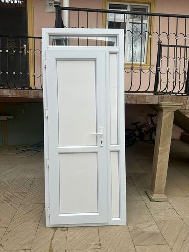 решетки для пластиковых окон: Б/у Пластиковая дверь С плинтусом, Без гарантии, Самовывоз