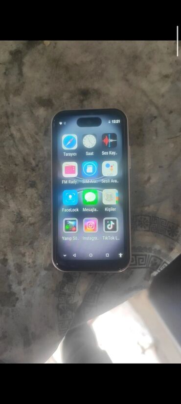 экран для телефона fly: Məhsul: smartfon Xüsusiyyətlər: - Ön tərəfdə “pill”-şəkilli ekran