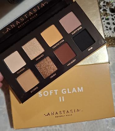 ABH markasi Soft glam mini paleti
Yenidir. Originaldir. Son qiymetdir lalafo.az -da ABH markasi Soft glam mini paleti
Yenidir. Originaldir. Son qiymetdir