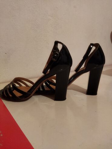 обувь красовки: Туфли 35, цвет - Черный