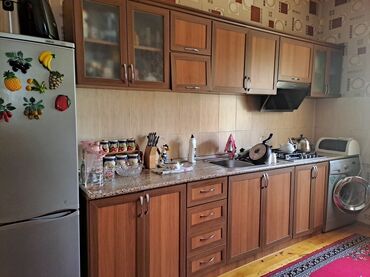 фартук для кухни: Mətbəx mebeli dəsti – klassik taxta görünümlü

Qaz aspirator daxil