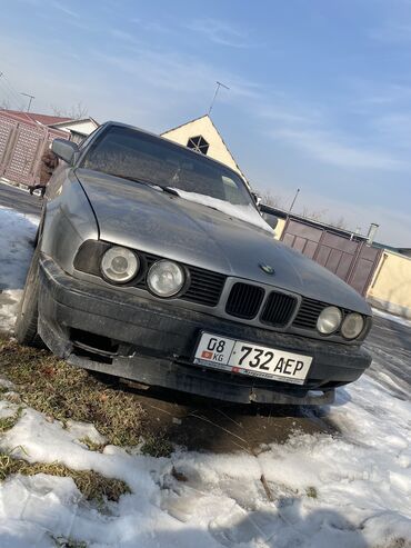 BMW: BMW 5 series: 1988 г., 2 л, Механика, Бензин, Седан