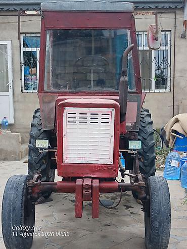 elektrikli chopper: Qırmızı kabinəli traktor - Yanacaq: dizel - Çəki və güc sinfi: orta — 5