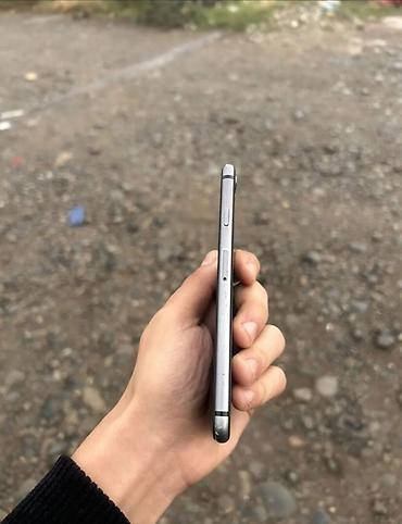 iphone adapter usb: IPhone 8, 64 GB, Qara, Barmaq izi — 3