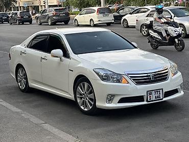 ion машина: Toyota Crown: 2012 г., 3.5 л, Автомат, Гибрид, Седан — 1