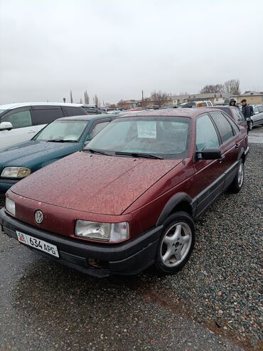 Volkswagen: Volkswagen Passat: 1991 г., 1.8 л, Механика, Бензин, Седан