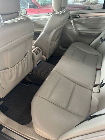 Mercedes-Benz: Mercedes-Benz C-Class: 2.3 l | 2005 il Sedan — 10