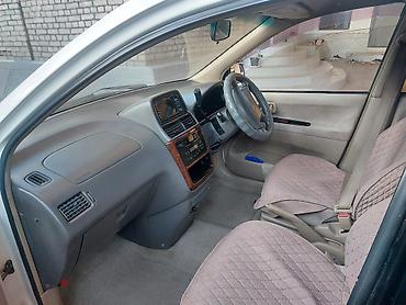 Toyota: Toyota Ipsum: 2004 г., 2 л, Автомат, Бензин, Универсал — 6
