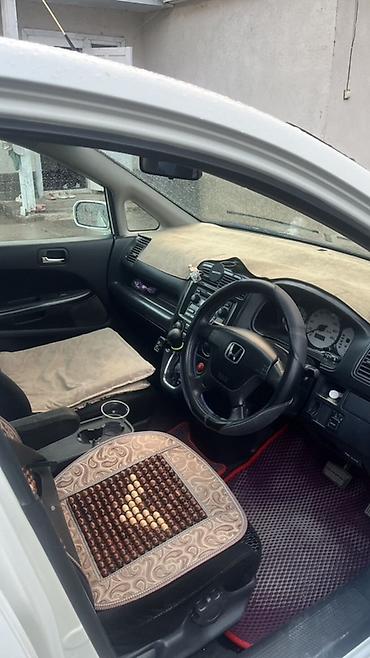 step wgn: Honda Stream: 2001 г., 2 л, Автомат, Бензин, Минивэн — 4