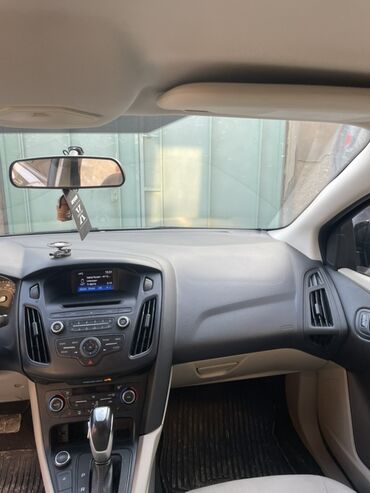 Ford: Ford Focus: 1 l | 2016 il 260 km Sedan — 7