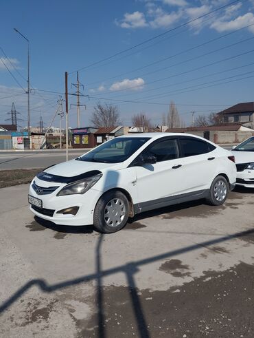 Hyundai: Hyundai Solaris: 2015 г., 1.6 л, Автомат, Бензин, Седан