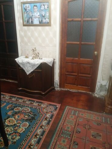 Otaqların satışı: 1 mərtəbəli kürsülü 4 otaqlı həyət evi 100 kv ev həyətlə birlikdə 2 -da lalafo.az — 3 Otaqların satışı: 1 mərtəbəli kürsülü 4 otaqlı həyət evi 100 kv ev həyətlə birlikdə 2 — 3