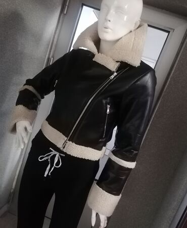 Topovi: S (EU 36), Jednobojni, bоја - Crna — 4