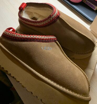 розовые угги: Угги, 38.5, UGG, Новый, цвет - Коричневый, Самовывоз