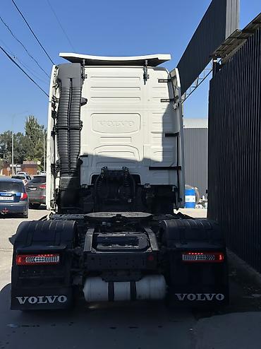 вито 2013: Тягач, Volvo, 2019 г. — 4
