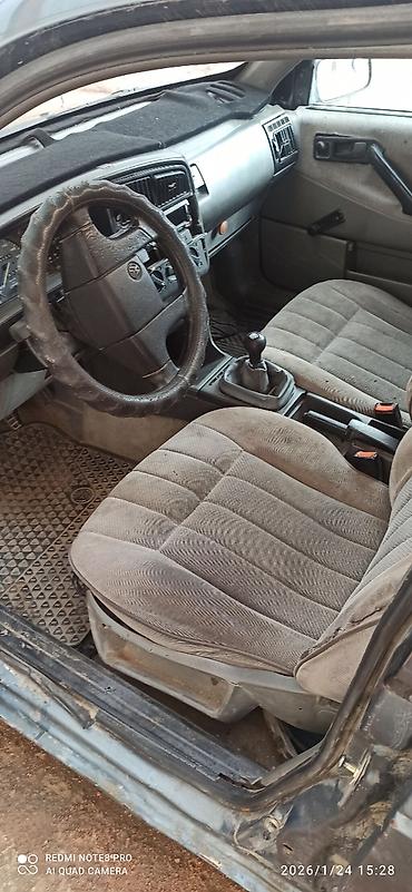 Volkswagen: Volkswagen Passat: 1989 г., 1.8 л, Механика, Бензин, Седан — 5