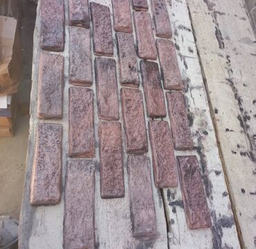 Kafel və metlax: Ağ və boz rənglərdə, müxtəlif formalı daşlardan ibarət üzlük -da lalafo.az — 3 Kafel və metlax: Ağ və boz rənglərdə, müxtəlif formalı daşlardan ibarət üzlük — 3