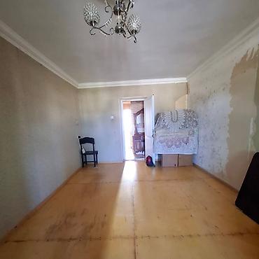 Uzunmüddətli kirayə mənzillər: Sirvan seherinde 10 sayli orta məktəbin yaxinliginda 3 otaqli menzil — 4