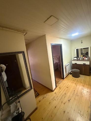 Mənzil kirayələyirəm: Mənzilin təsviri 67000 min SATILIR - Geniş, işıqlı zal: L formalı — 8