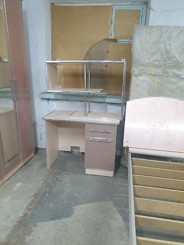 Другая мебель: Срочно продаётся комплект мебели.шифонер,кровать с — 9