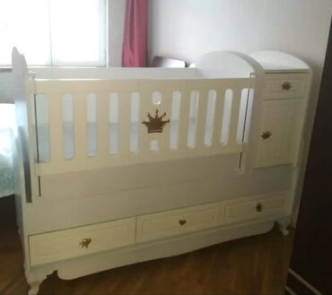 Oğlan və qız üçün, İşlənmiş, Dördbucaq, Beşik, Matras ilə, Yellənmə mexanizm ilə