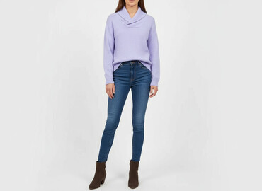 Swetry: Sweter damski, rozmiar S