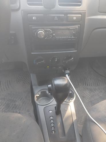 Kia: Kia Rio: 2004 г., Хэтчбэк — 6