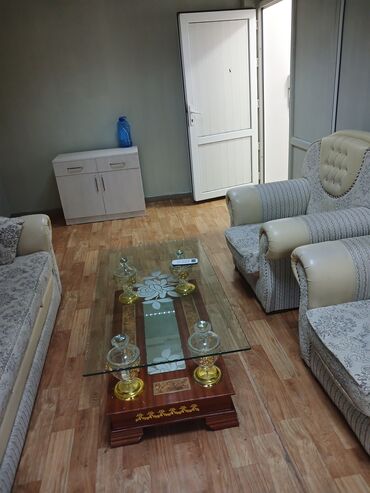 Ofislər: Bakixanov qes.(Razin), Nazim Ismayilov kuc-de obyektin 2mertebenin (2 — 2