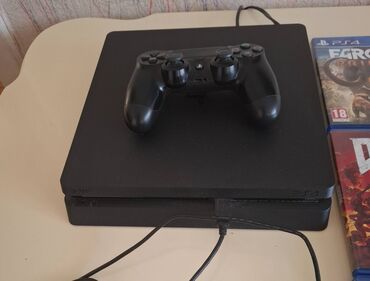ps4 oyun: PlayStation 4 Slim, 500 GB Əla vəziyyətdədir, ilk sahibiyəm. 1 coystik