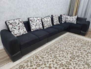 мебель спалный: Угловой диван, цвет - Черный, Б/у