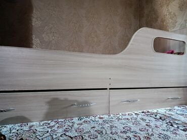 1 кишилик кровать: Кровать 1кишидик состояние среднее