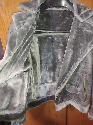 sub: Kişiler üçün boz rəngli süni xəzli jaket - Material: yumşaq süet — 2