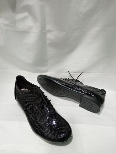 женские туфли новые продаю: Туфли, Размер: 40, цвет - Черный, Новый