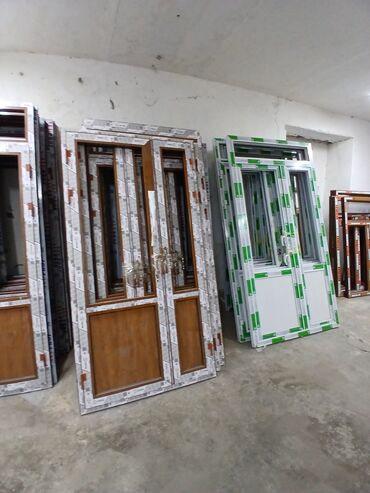 Пластиковые двери: ПВХ двери и окна в сборе - Готовые блоки из ПВХ-профиля с ламинацией — 1