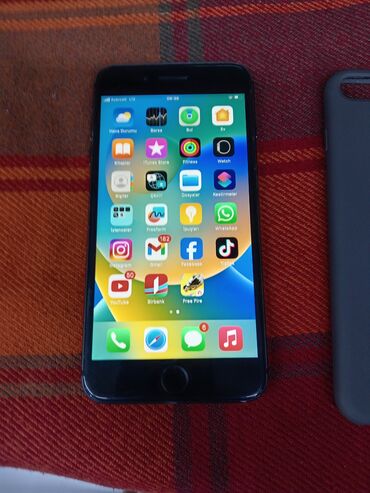 Apple iPhone: IPhone 8 Plus, 64 GB, Barmaq izi, Face ID