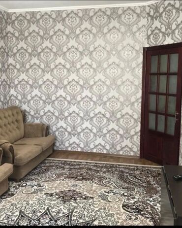 снять квартиру без риэлтора: 3 комнаты, 80 м², Сталинка, 3 этаж, Косметический ремонт