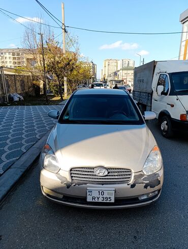 xacmazda ucuz avtomabiller: Hyundai Accent: 1.5 л | 2008 г. Седан