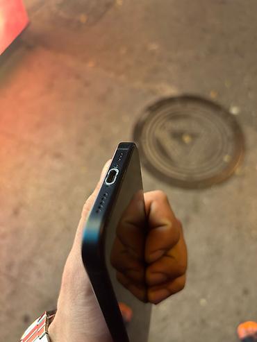 iphone zaryatka: IPhone 15, 128 GB, Qara, Simsiz şarj — 6