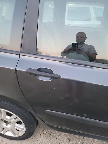 Fiat: Vlasnik 7 godina,2 kljuca,redovno odrzavan,do velikog servisa — 8