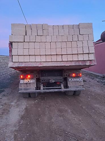 seyf satışı: Tikinti üçün daş bloklar satılır. Açıq rəngli, düzbucaqlı formalı — 3