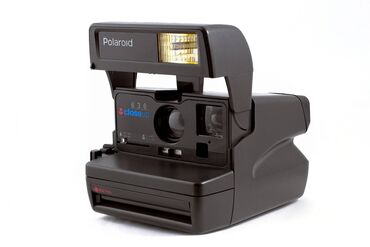 2 ci el overlok makinası: Polaroid 636 Close Up camara satiram Retro əşya kimi. Şekil lenti