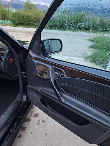 автоком: Mercedes-Benz E-Class: 2001 г., 3.2 л, Автомат, Бензин, Седан — 7