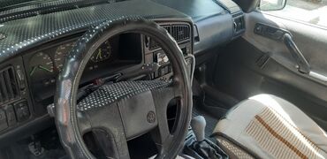 машина вариантга: Volkswagen Passat Variant: 1990 г., 1.8 л, Механика, Бензин, Универсал