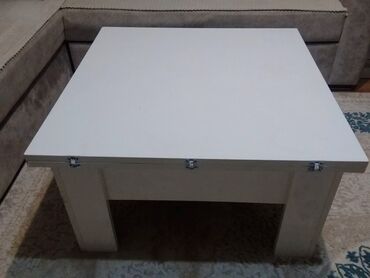 masa ve oturacag: Jurnal masası, İşlənmiş, Transformer, Laminat, Kvadrat masa