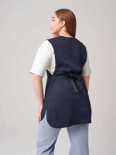 Спецодежда: Стильный и удобный фартук, созданный для ежедневной работы. Модель — 30