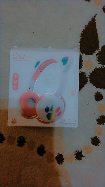 airpods qulaqcıq: Qulaqcıq işıqlı — 1
